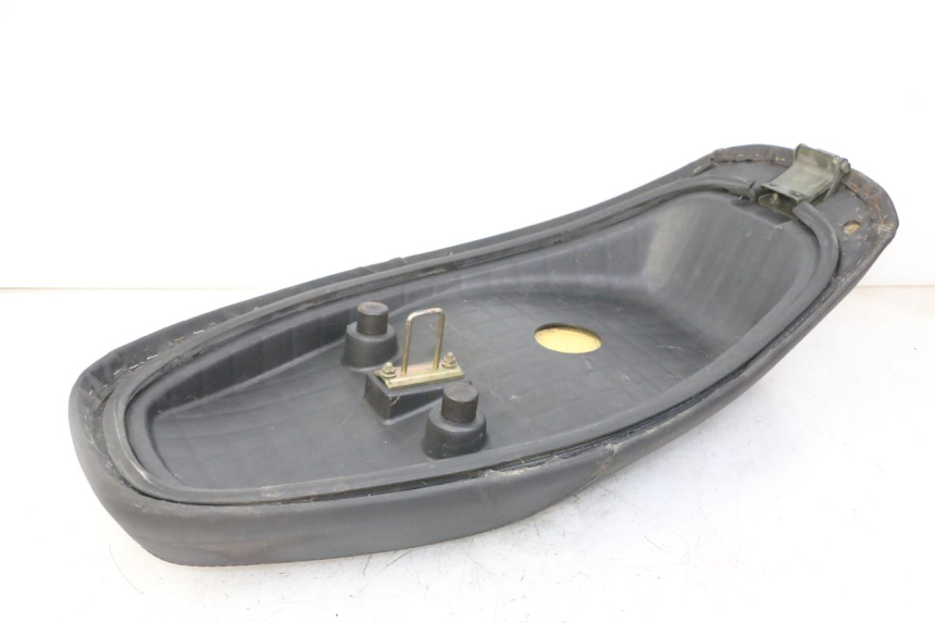 photo de SIEDZENIE DAELIM BESBI 125 (2007 - 2008) - Stan powierzchni