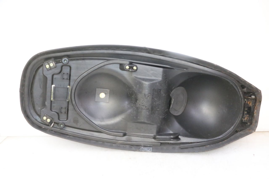 photo de SIEDZENIE KYMCO DINK STREET 125 (2009 - 2014) - Widok z bliska