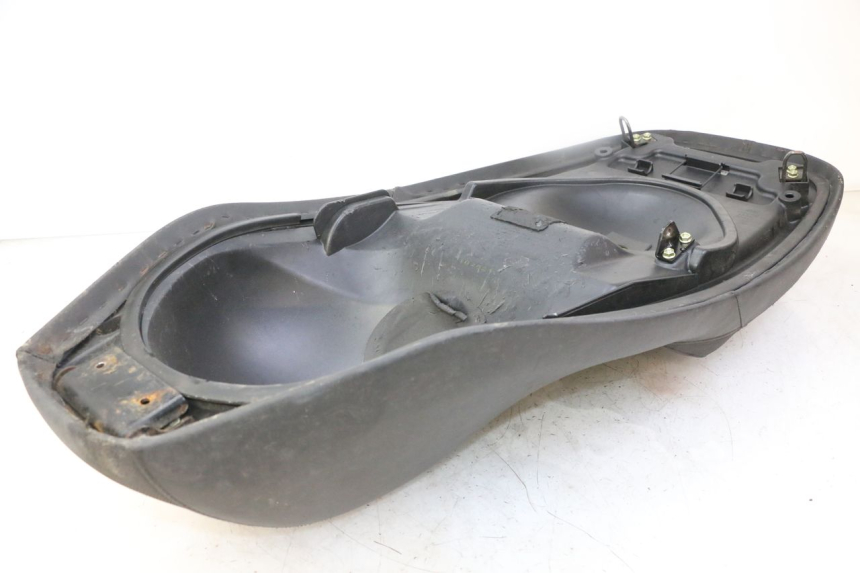 photo de SIEDZENIE KYMCO DINK STREET 125 (2009 - 2014) - Punkty mocowania