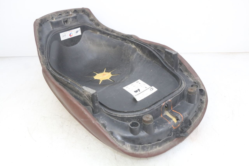 photo de SIEDZENIE PEUGEOT DJANGO 4T 50 (2014 - 2019) - Oznaczenia i referencje