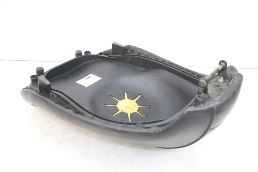 photo de SIEDZENIE PEUGEOT DJANGO 4T 50 (2014 - 2019) - Szczegół części