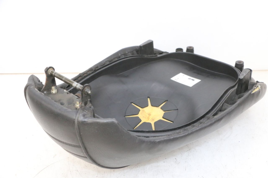 photo de SIEDZENIE PEUGEOT DJANGO 4T 50 (2014 - 2019) - Zoom stanu zużycia