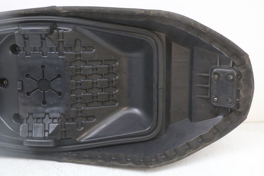 photo de SIEDZENIE LONGJIA EASY MAX 125 (2020 - 2024) - Stan powierzchni