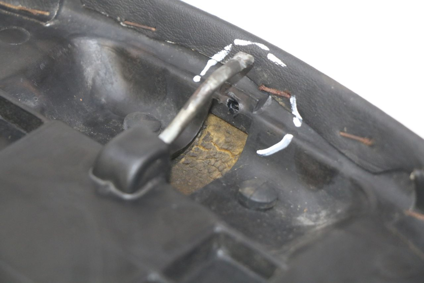 photo de SIEDZENIE PEUGEOT ELYSEO 125 (1999 - 2004) - Struktura - zbliżenie