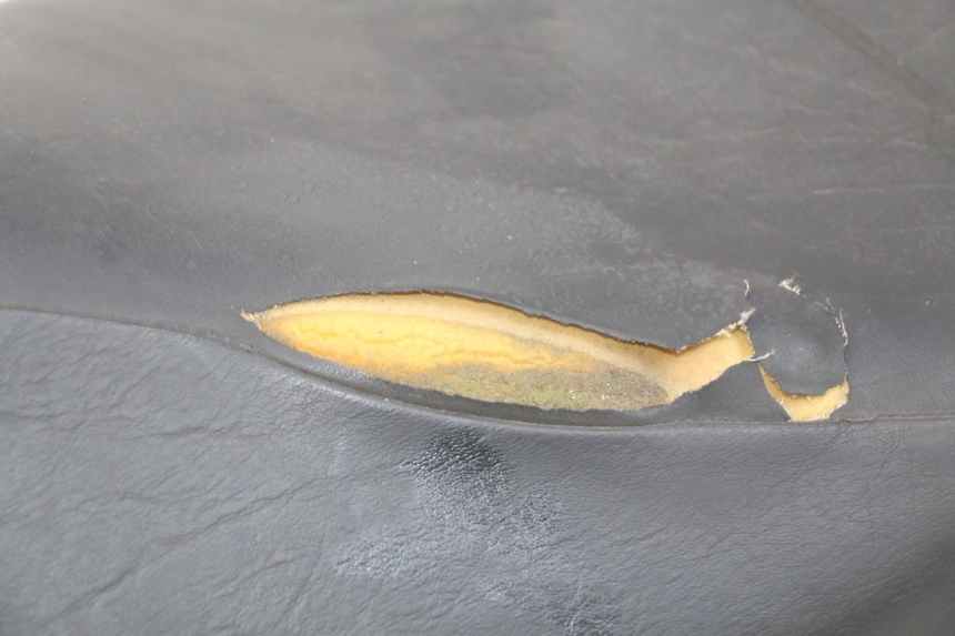 photo de SIEDZENIE PEUGEOT ELYSEO 125 (1999 - 2004) - Stan powierzchni