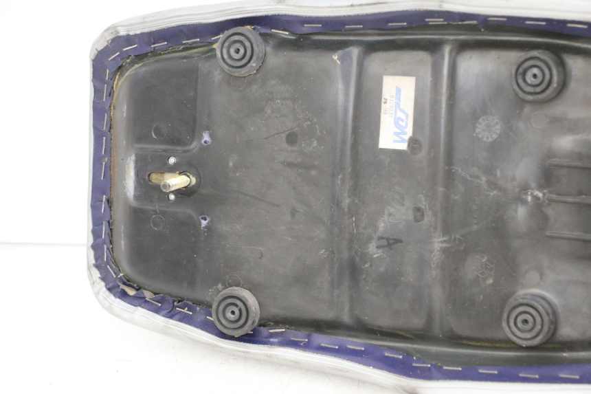 photo de SIEDZENIE APRILIA ETX 125 (1998 - 2002) - Punkty mocowania