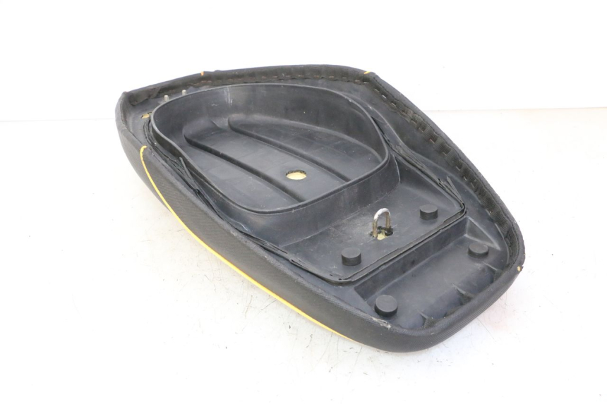 photo de SIEDZENIE KEEWAY F-ACT FACT 50 (2006 - 2011) - Stan powierzchni