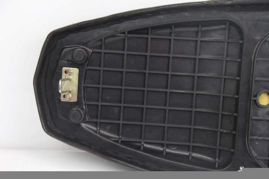 photo de SIEDZENIE JM MOTORS F45i 4T 50 (2020 - 2023) - Zbliżenie komponentów