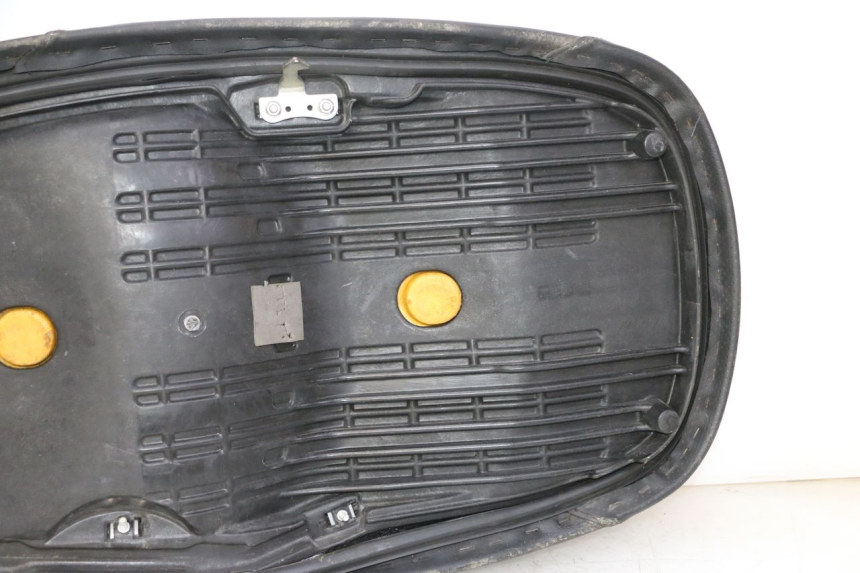 photo de SIEDZENIE HONDA FES S-WING SWING ABS 125 (2007 - 2015) - Kontrola wizualna