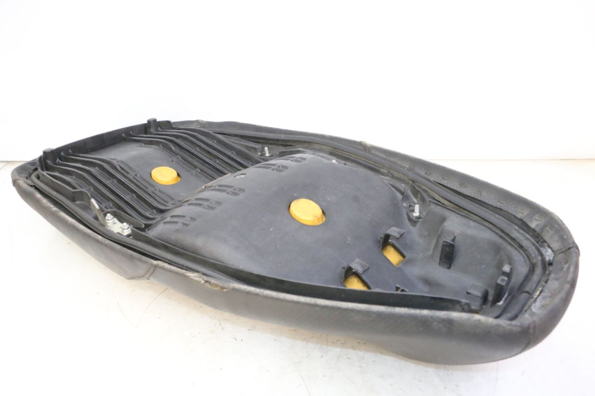 photo de SIEDZENIE HONDA FES S-WING SWING ABS 125 (2007 - 2015) - Oznaczenia i referencje