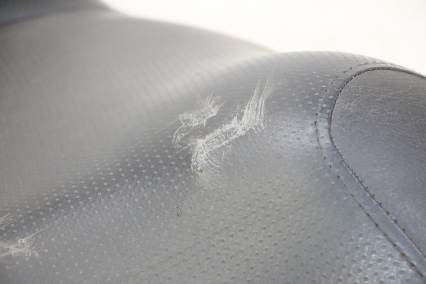 photo de SIEDZENIE HONDA FES S-WING SWING ABS 125 (2007 - 2015) - Alternatywny kąt