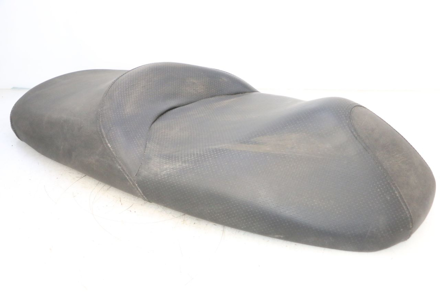 photo de SIEDZENIE HONDA FES S-WING SWING ABS 125 (2007 - 2015) - Zbliżenie techniczne