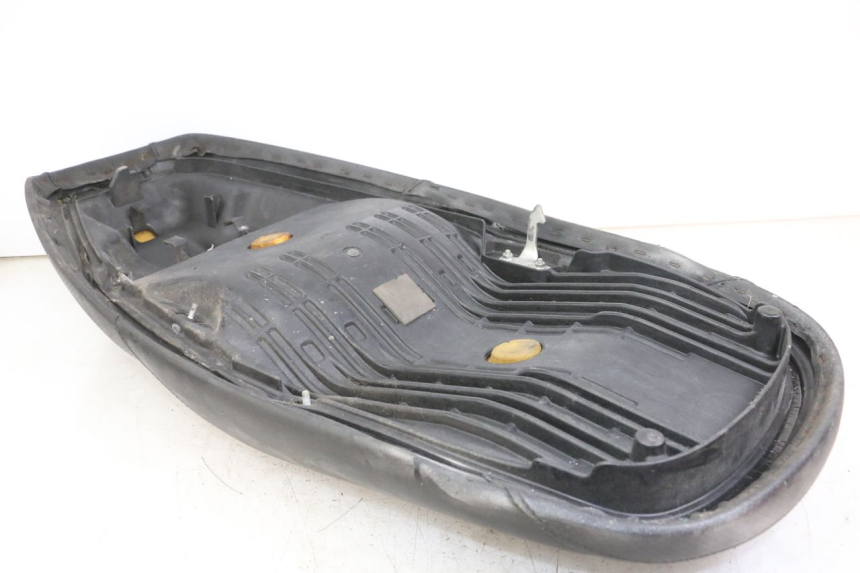 photo de SIEDZENIE HONDA FES S-WING SWING 125 (2007 - 2015) - Stan powierzchni