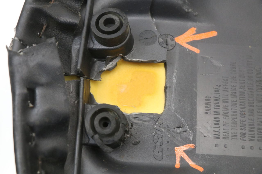 photo de SIEDZENIE SYM FIDDLE 2 50 (2008 - 2013) - Oznaczenia i referencje