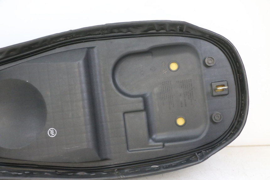 photo de SIEDZENIE SYM FIDDLE 3 III 50 (2014 - 2020) - Struktura - zbliżenie