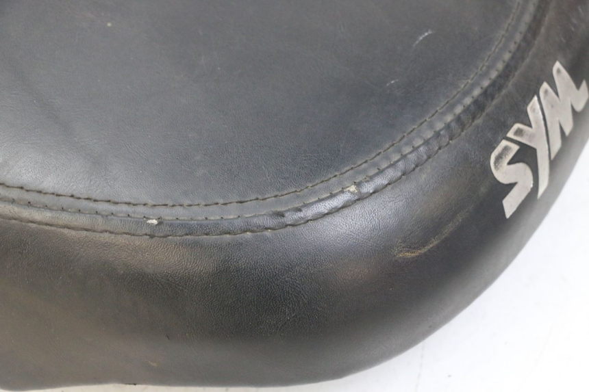 photo de SIEDZENIE SYM FIDDLE 3 III 50 (2014 - 2020) - Zoom stanu zużycia