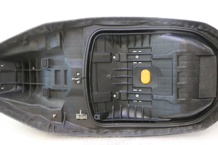 photo de SIEDZENIE HONDA FJS SILVER WING SILVERWING 400 (2005 - 2008) - Struktura - zbliżenie