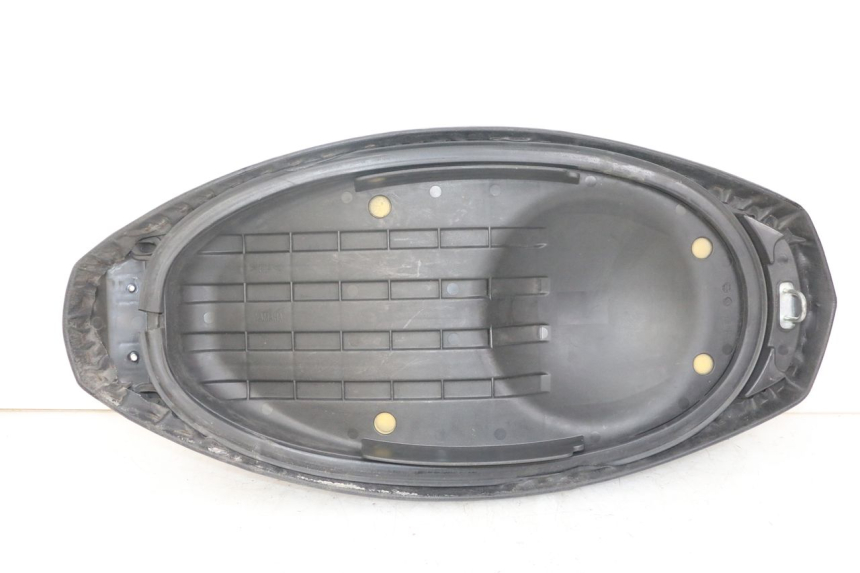 photo de SIEDZENIE MBK FLAME X 125 (2004 - 2007) - Stan powierzchni