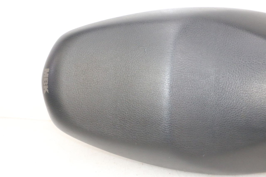 photo de SIEDZENIE MBK FLAME X 125 (2007 - 2016) - Struktura - zbliżenie