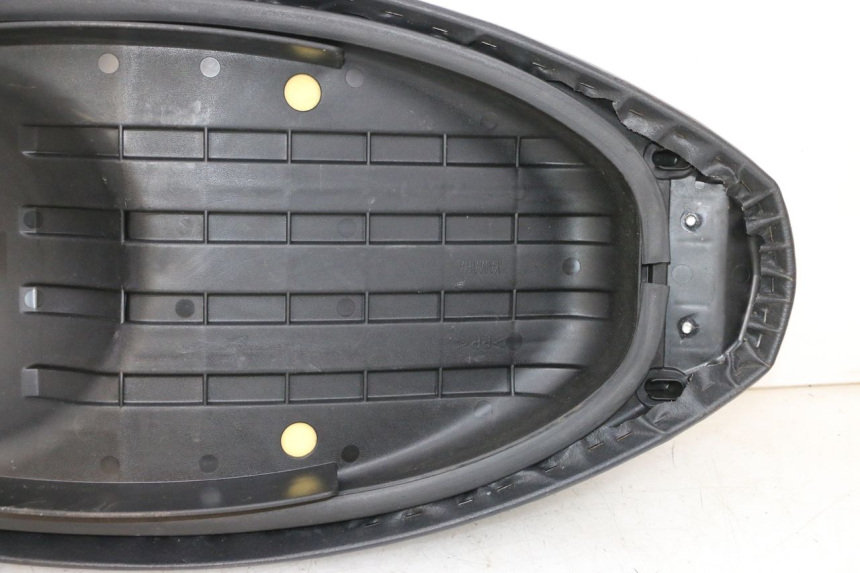 photo de SIEDZENIE MBK FLAME X 125 (2007 - 2016) - Zbliżenie techniczne