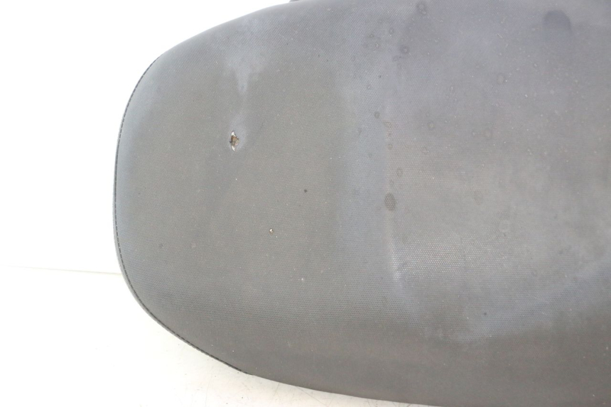 photo de SIEDZENIE PIAGGIO FLY 2T 50 (2004 - 2017) - Szczegół części