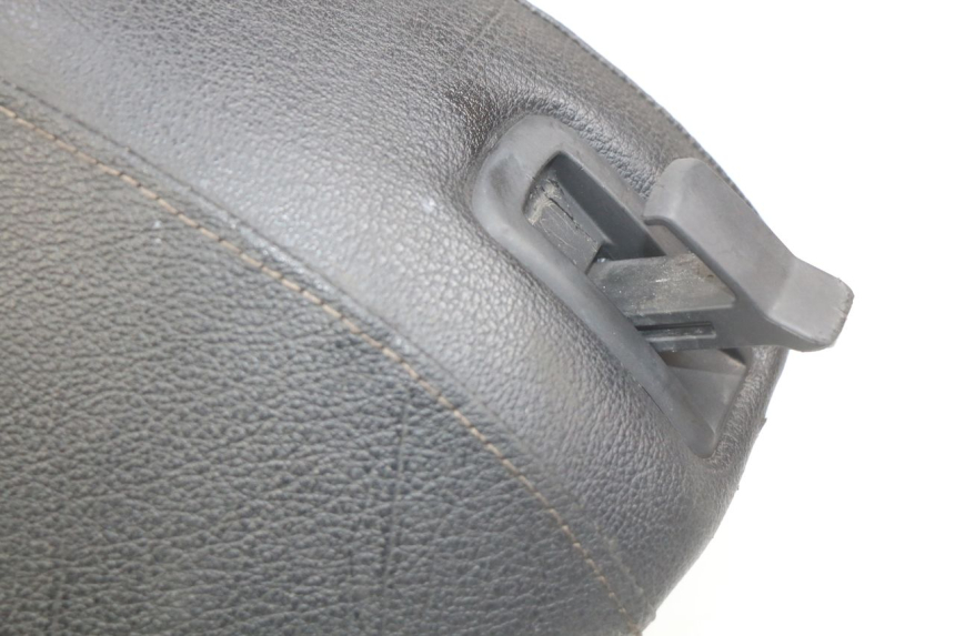 photo de SIEDZENIE PIAGGIO FLY 4T 50 (2013 - 2017) - Szczegół części