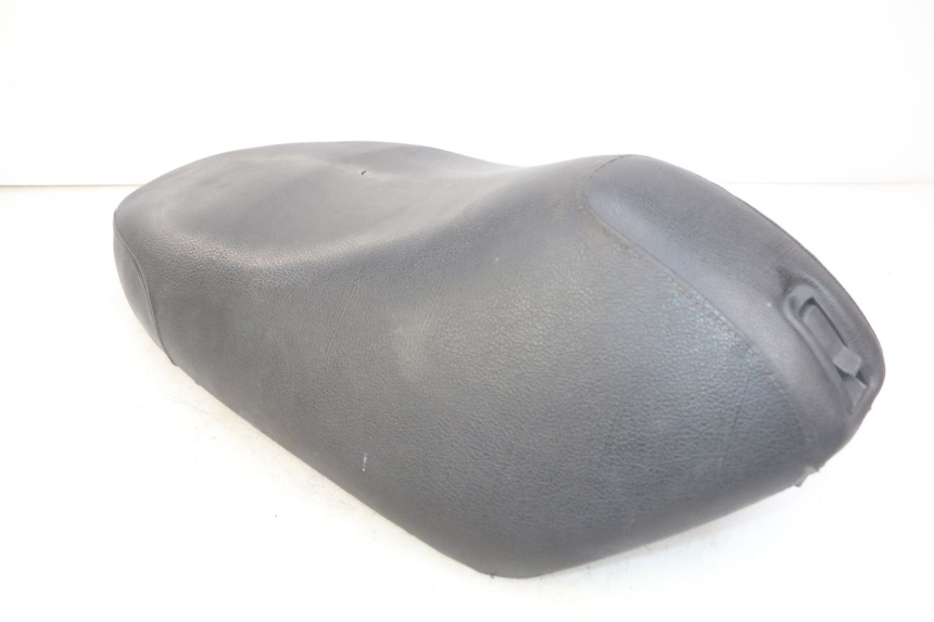 photo de SIEDZENIE PIAGGIO FLY 4T 50 (2013 - 2017) - Inny kąt widzenia