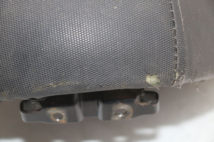 photo de SIEDZENIE PIAGGIO FLY 4T 50 (2004 - 2010) - Szczegóły charakterystyczne