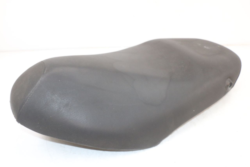 photo de SIEDZENIE PIAGGIO FLY 4T 50 (2004 - 2010) - Zbliżenie techniczne