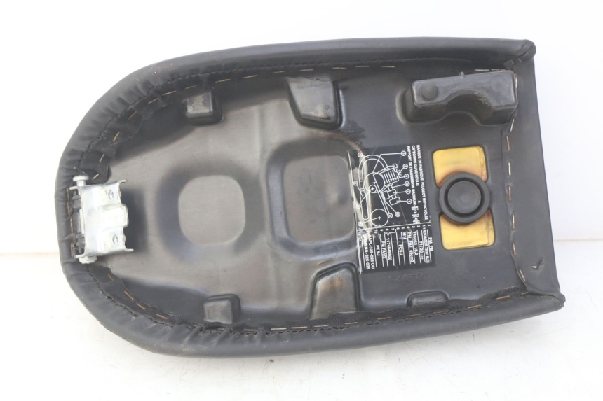 photo de SIEDZENIE PEUGEOT FOX 50 (1995 - 2003) - Część sprawdzona