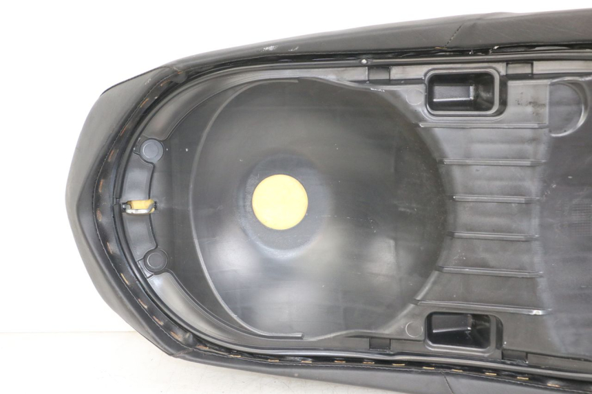 photo de SIEDZENIE PEUGEOT GEOPOLIS RS 125 (2007 - 2009) - Szczegóły charakterystyczne