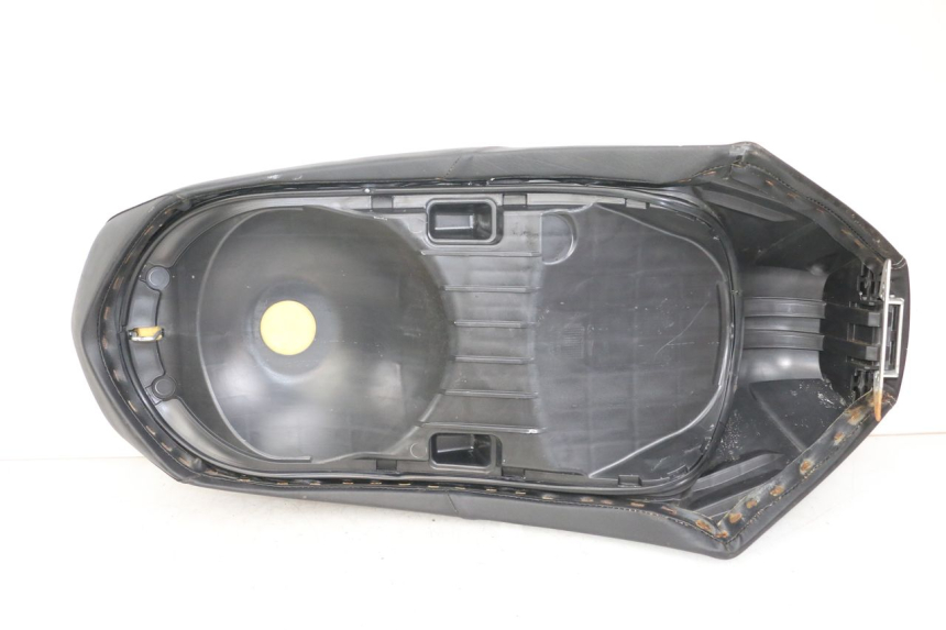 photo de SIEDZENIE PEUGEOT GEOPOLIS RS 125 (2007 - 2009) - Zbliżenie komponentów