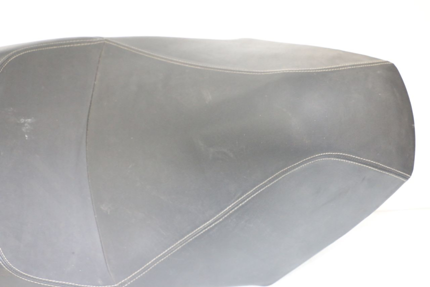 photo de SIEDZENIE PEUGEOT GEOPOLIS RS 125 (2007 - 2009) - Widok z bliska