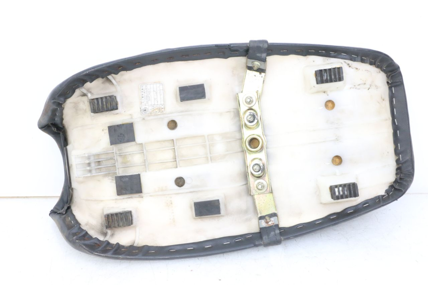 photo de SIEDZENIE HYOSUNG GF 125 (2001 - 2005) - Punkty mocowania