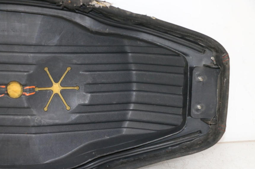 photo de SIEDZENIE NECO GPX LC 2T 50 (2014 - 2018) - Struktura - zbliżenie