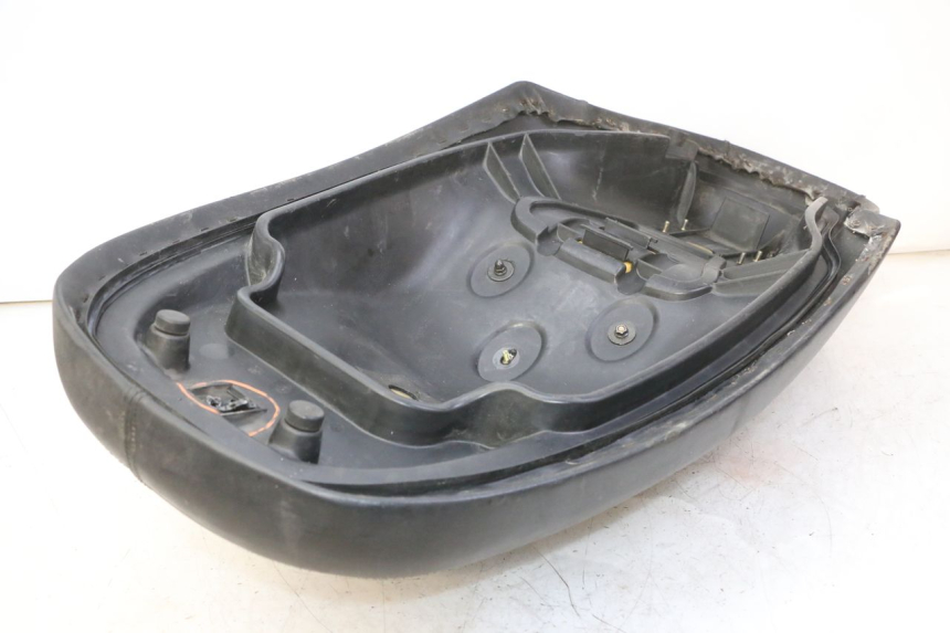 photo de SIEDZENIE KYMCO GRAND DINK 125 (2008 - 2014) - Zbliżenie techniczne