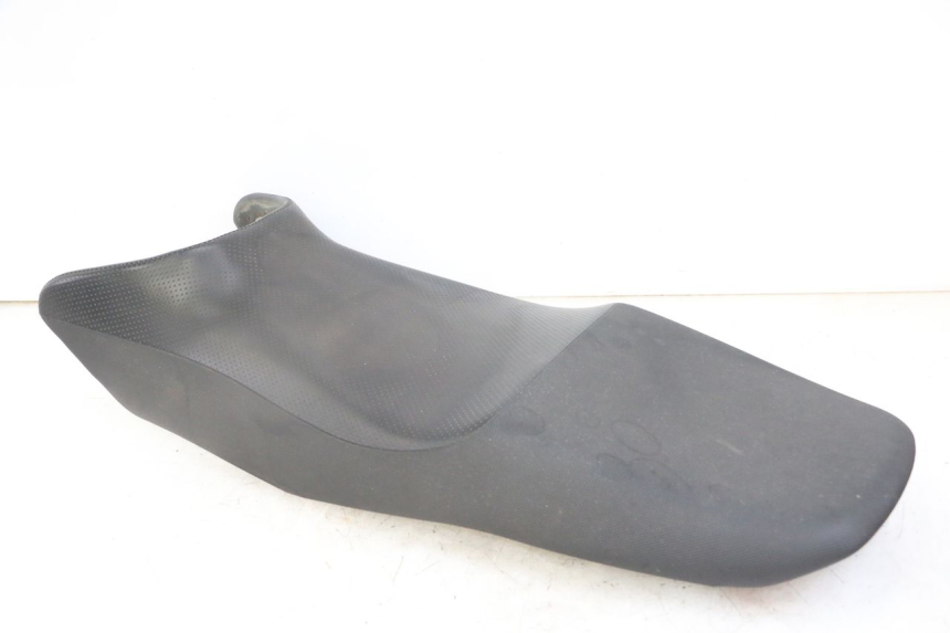 photo de SIEDZENIE SUZUKI GS GSE 500 (2001 - 2003) - Oznaczenia i referencje