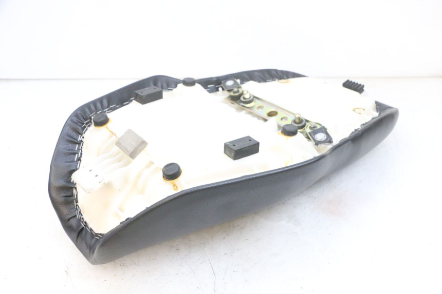 photo de SIEDZENIE SUZUKI GSF N BANDIT 600 (1996 - 1999) - Zoom stanu zużycia