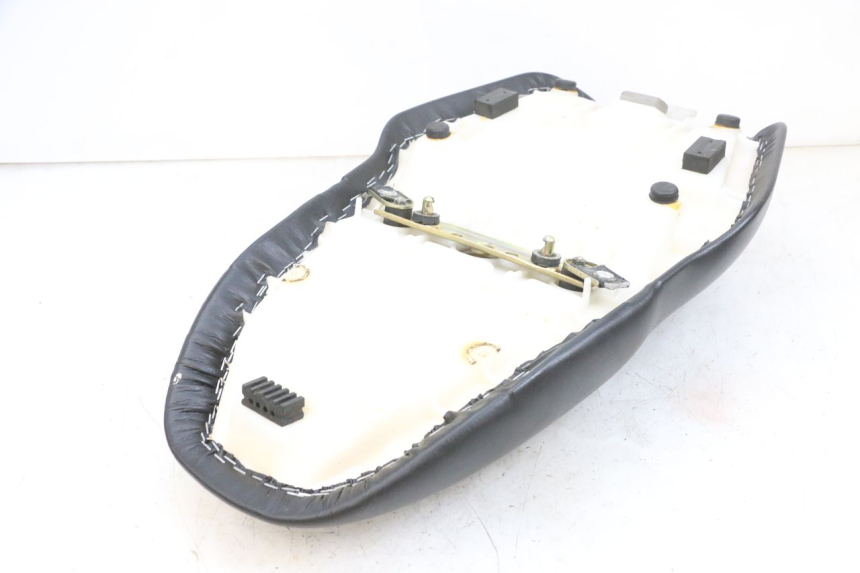 photo de SIEDZENIE SUZUKI GSF N BANDIT 600 (1996 - 1999) - Zbliżenie techniczne