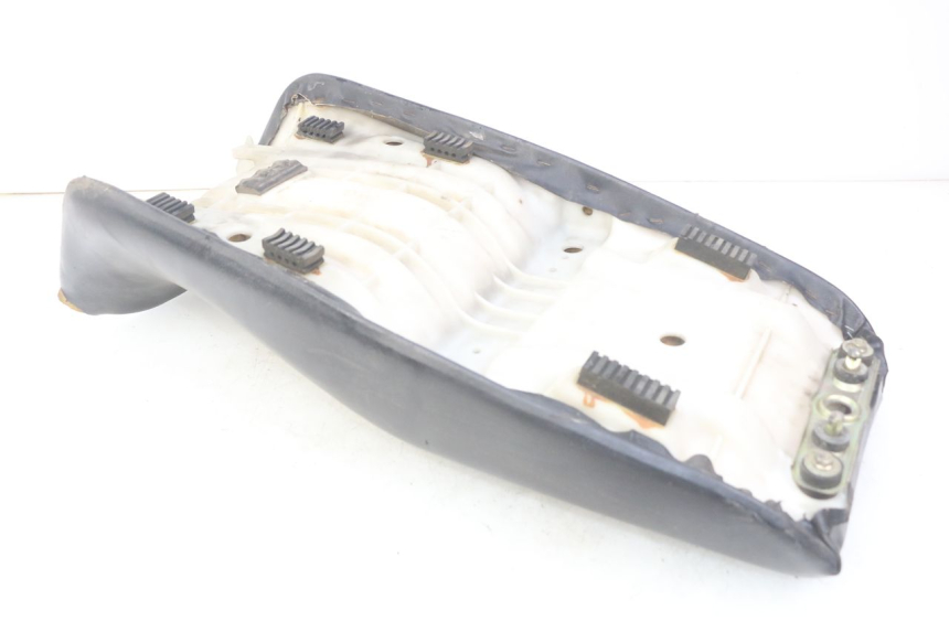 photo de SIEDZENIE SUZUKI GSX-F GSX  F 1100 (1988 - 1994) - Szczegół części