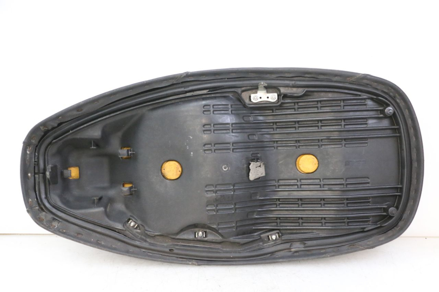 photo de SIEDZENIE HONDA FES S-WING SWING ABS 125 (2007 - 2015) - Struktura - zbliżenie