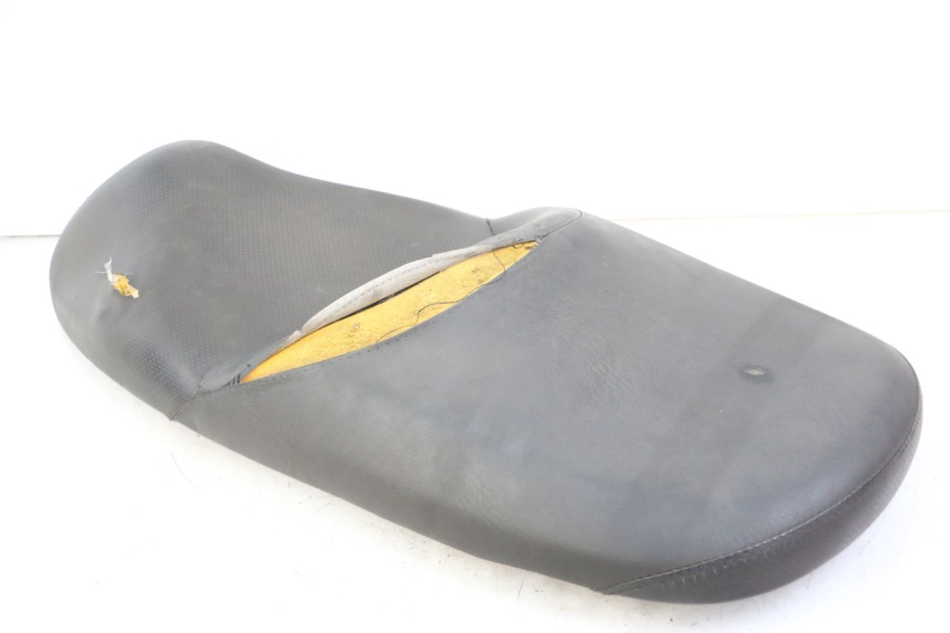 photo de SIEDZENIE HONDA FES S-WING SWING ABS 125 (2007 - 2015) - Zbliżenie techniczne