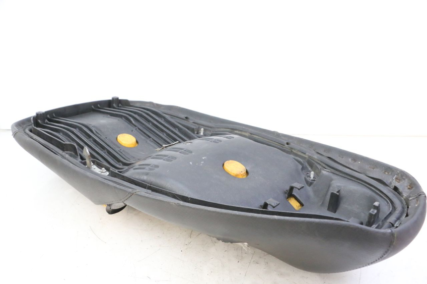 photo de SIEDZENIE HONDA FES S-WING SWING ABS 125 (2007 - 2015) - Oznaczenia i referencje