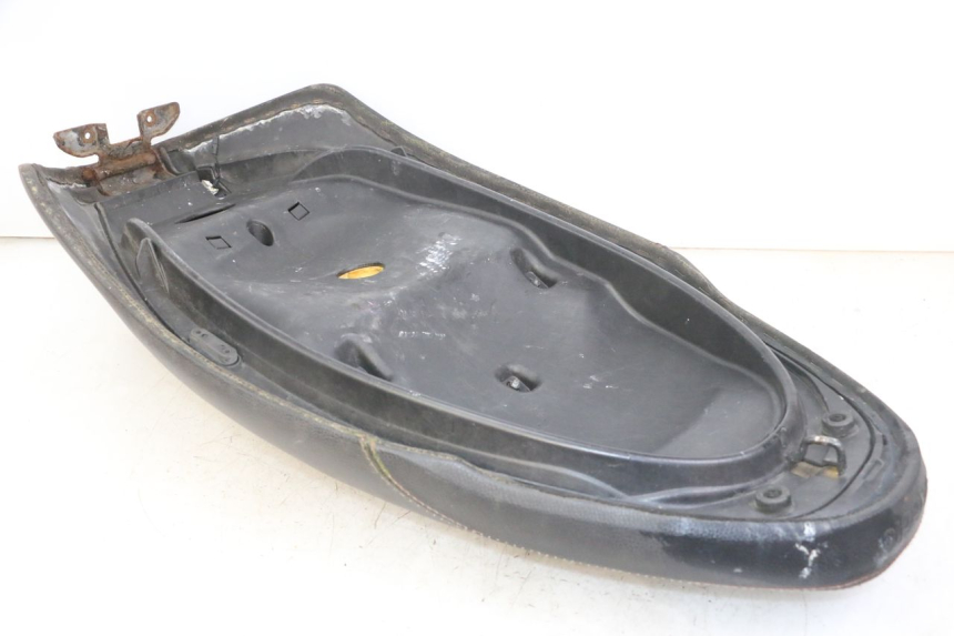 photo de SIEDZENIE PIAGGIO IE MP3 YOURBAN 300 (2011 - 2016) - Stan powierzchni