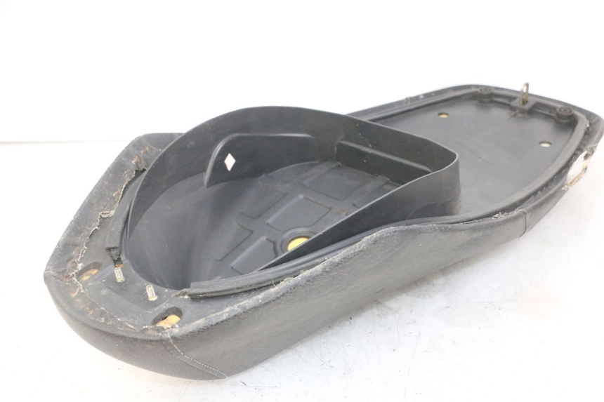 photo de SIEDZENIE SYM JET 14 4T 50 (2018 - 2022) - Punkty mocowania