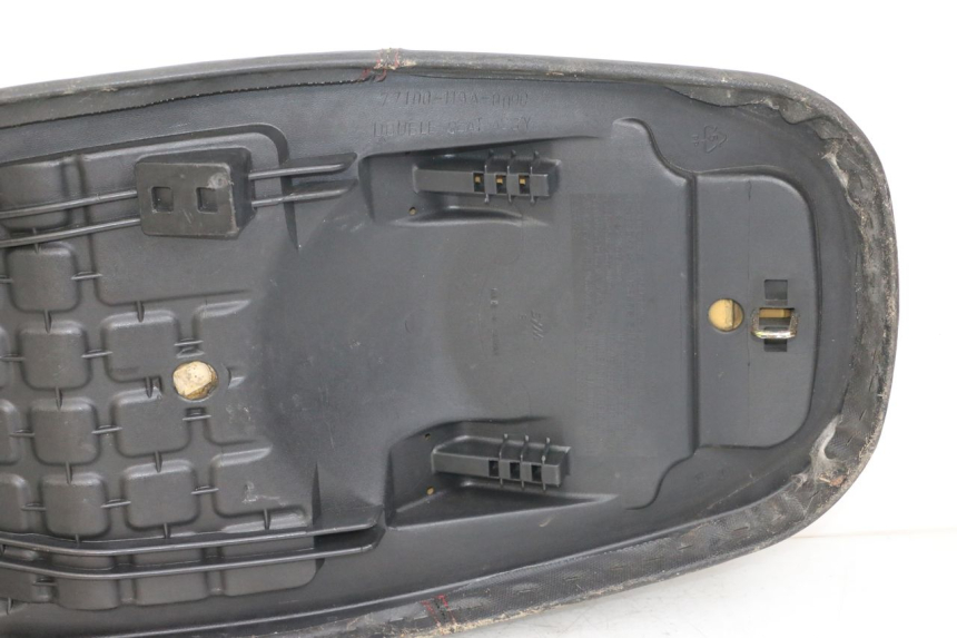 photo de SIEDZENIE SYM JOYRIDE EVO 125 (2009 - 2016) - Widok z bliska