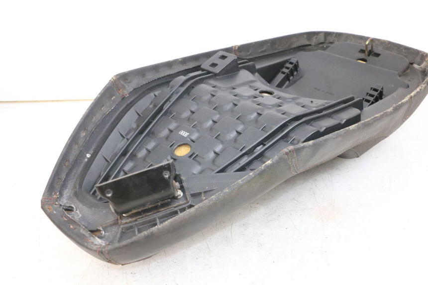 photo de SIEDZENIE SYM JOYRIDE EVO 125 (2009 - 2016) - Zbliżenie techniczne