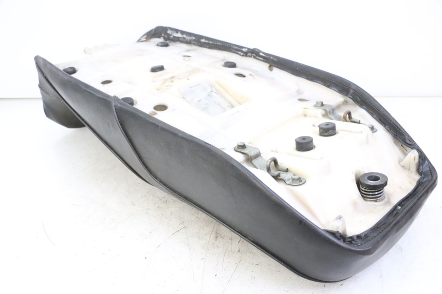 photo de SIEDZENIE KAWASAKI GTR 1000 (1994 - 2004) - Szczegół części