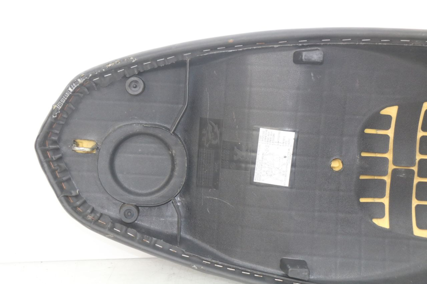 photo de SIEDZENIE PEUGEOT KISBEE 2T 50 (2010 - 2017) - Szczegóły charakterystyczne