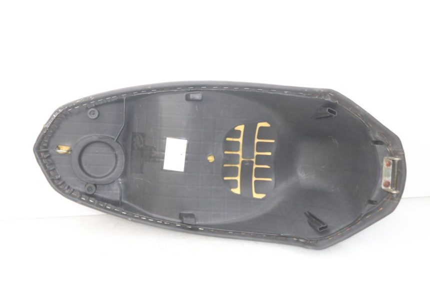 photo de SIEDZENIE PEUGEOT KISBEE 2T 50 (2010 - 2017) - Widok z bliska